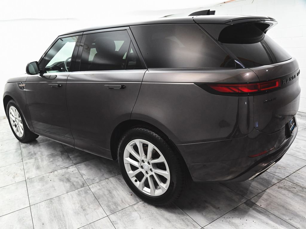 Used 2023 Land Rover Range Rover Sport SE Dynamic image 6