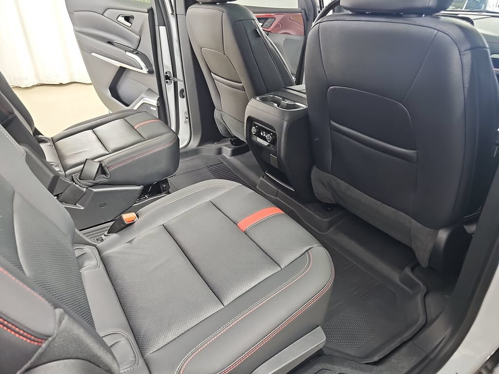 Certified 2024 Chevrolet Traverse RS w/ LPO, Floor Liner Package AWD/4WD image 14