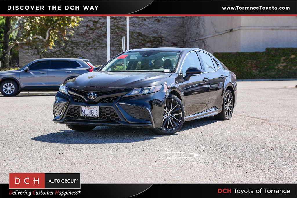 Certified 2023 Toyota Camry SE FWD image 1