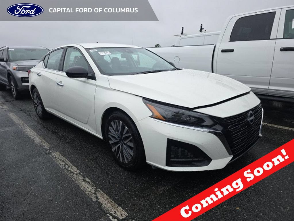 Used 2025 Nissan Altima 2.5 SV