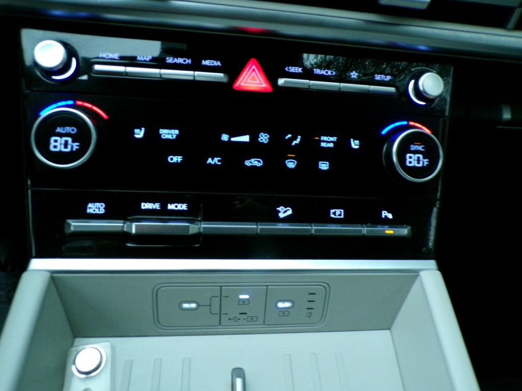 Certified 2024 Hyundai Santa Fe SEL FWD image 26