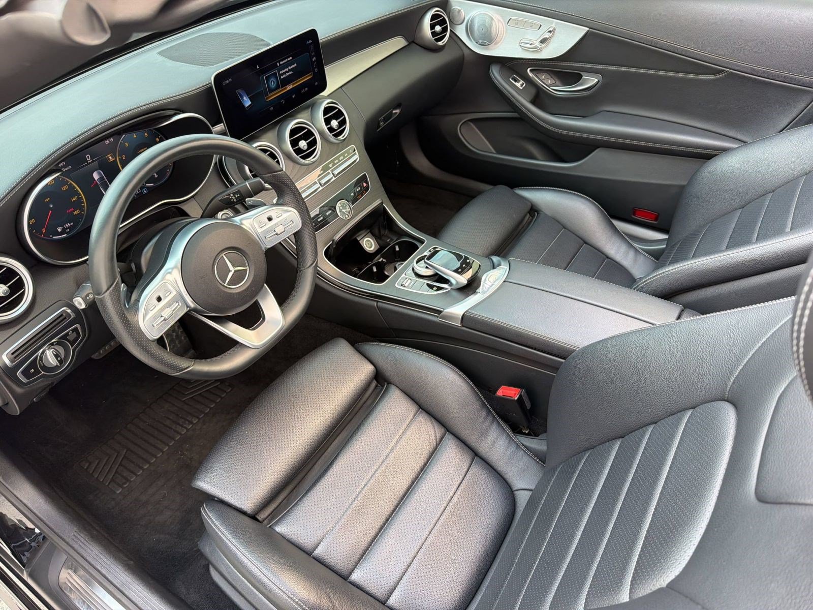 Used 2020 Mercedes-Benz C 300 4MATIC Cabriolet image 4