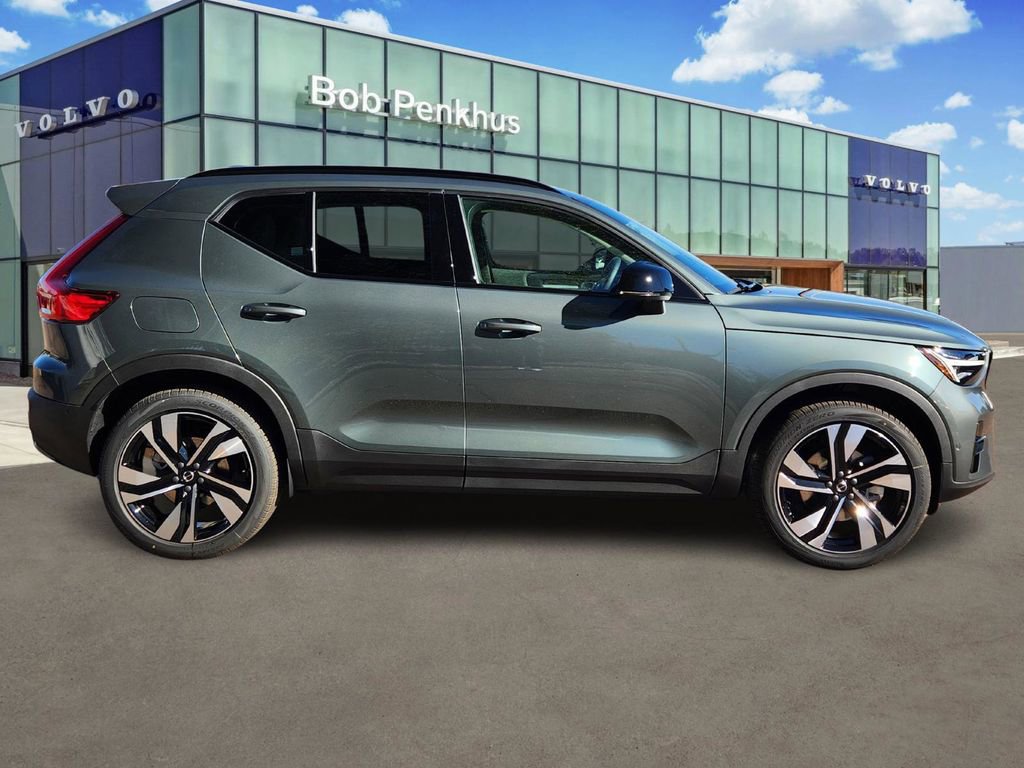 New 2026 Volvo XC40 B5 Ultra w/ Climate Package image 28