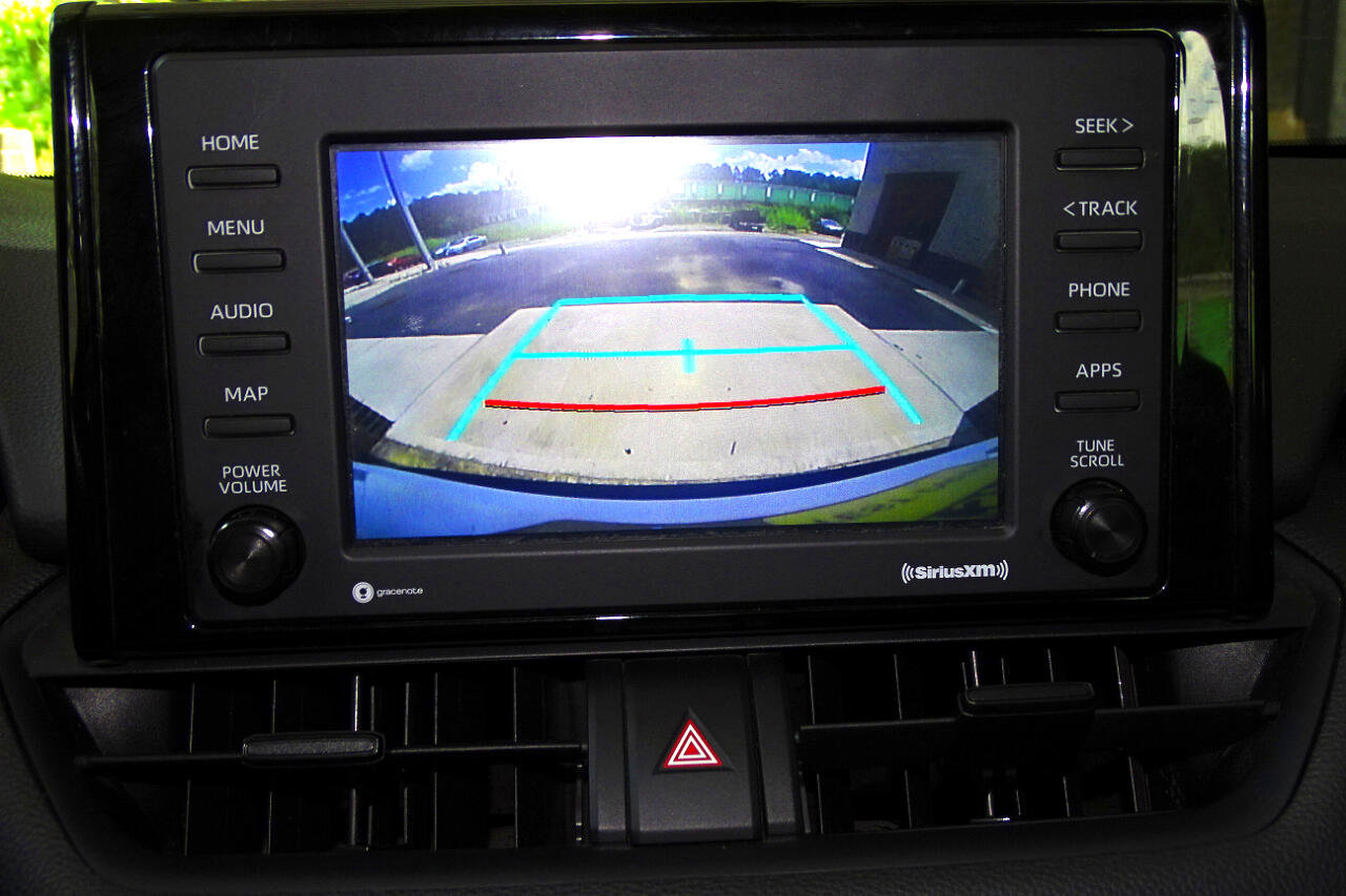 Used 2021 Toyota RAV4 LE image 24