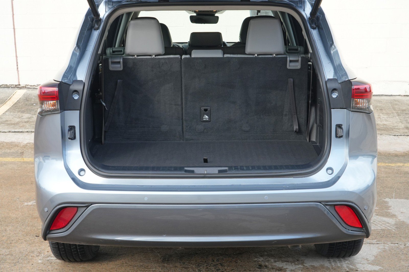 Used 2020 Toyota Highlander Limited FWD image 9