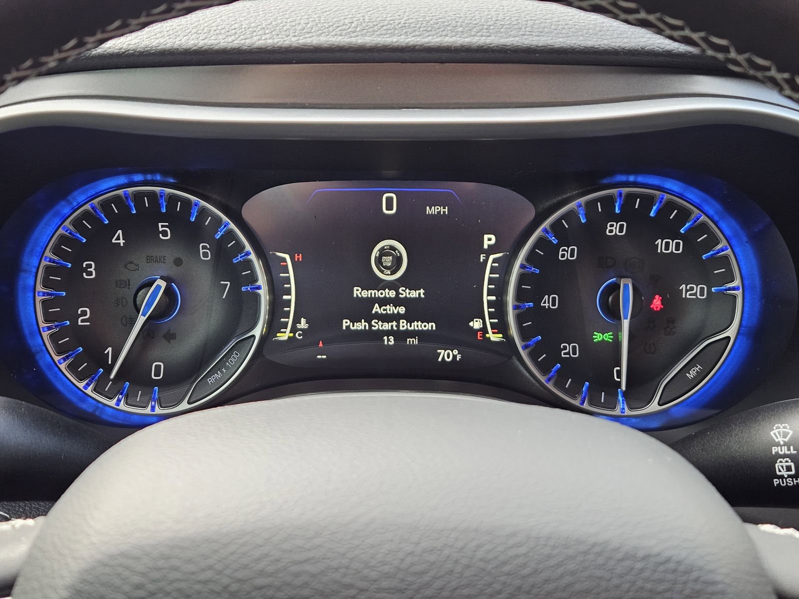 New 2026 Chrysler Pacifica Select FWD image 17