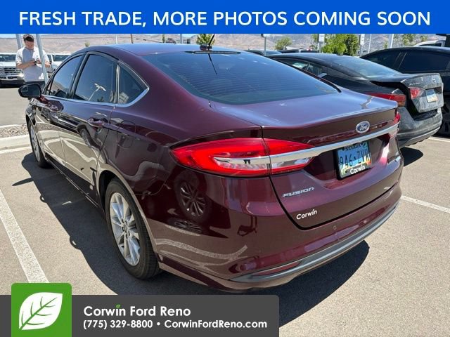 Certified 2017 Ford Fusion SE w/ Fusion SE Technology Package FWD image 5