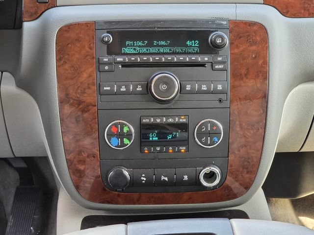 Used 2011 Chevrolet Suburban LT RWD image 9