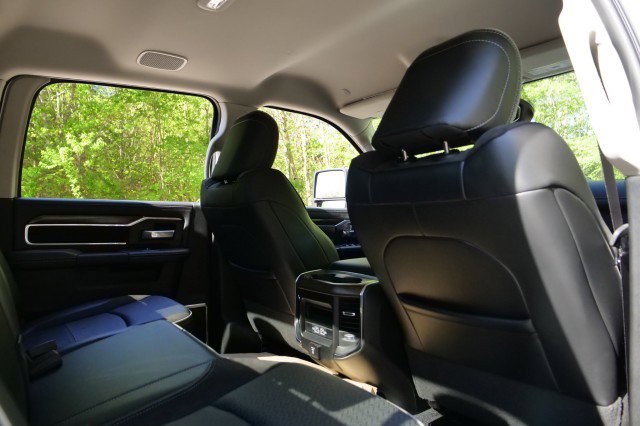 Used 2024 RAM 3500 Laramie AWD/4WD image 34