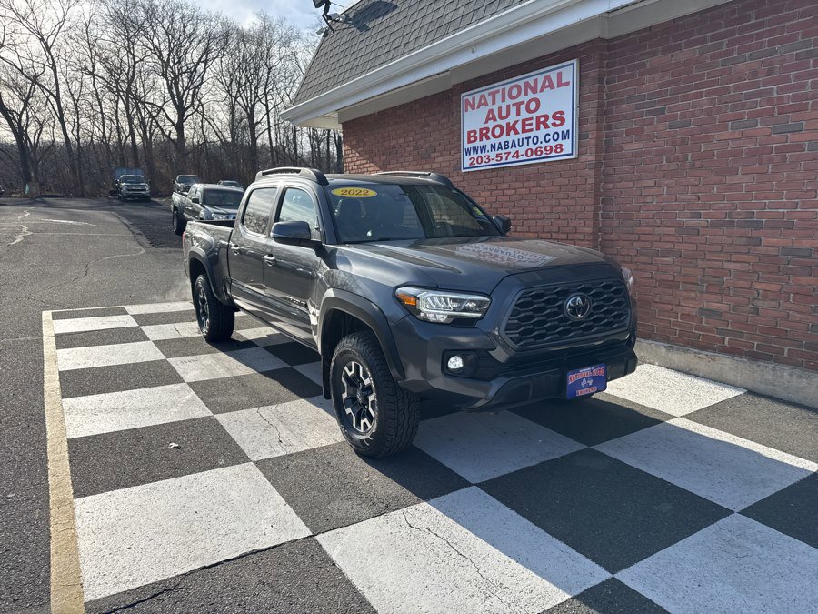 Used 2022 Toyota Tacoma TRD Off-Road image 1
