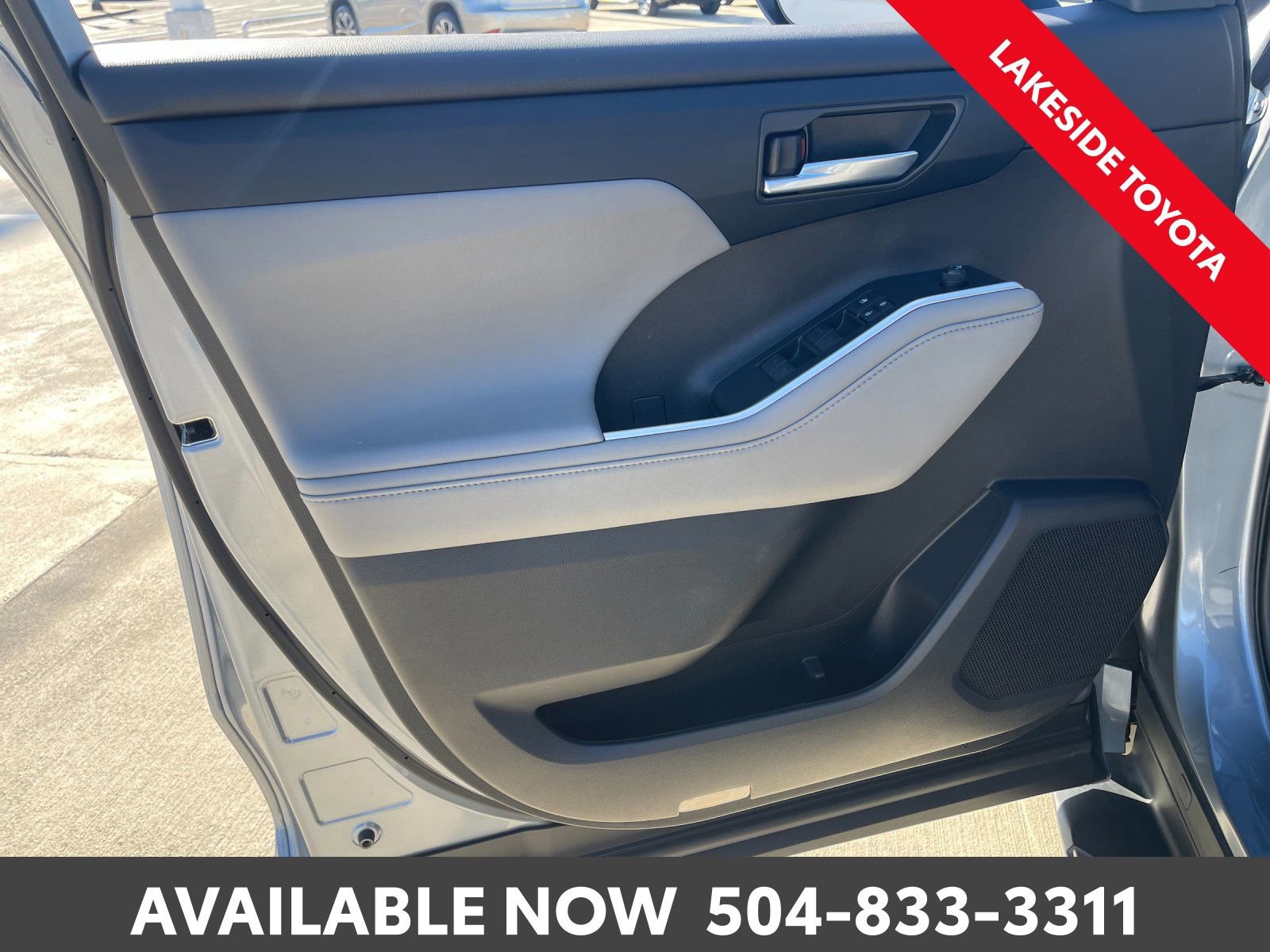 Used 2021 Toyota Highlander XLE image 25