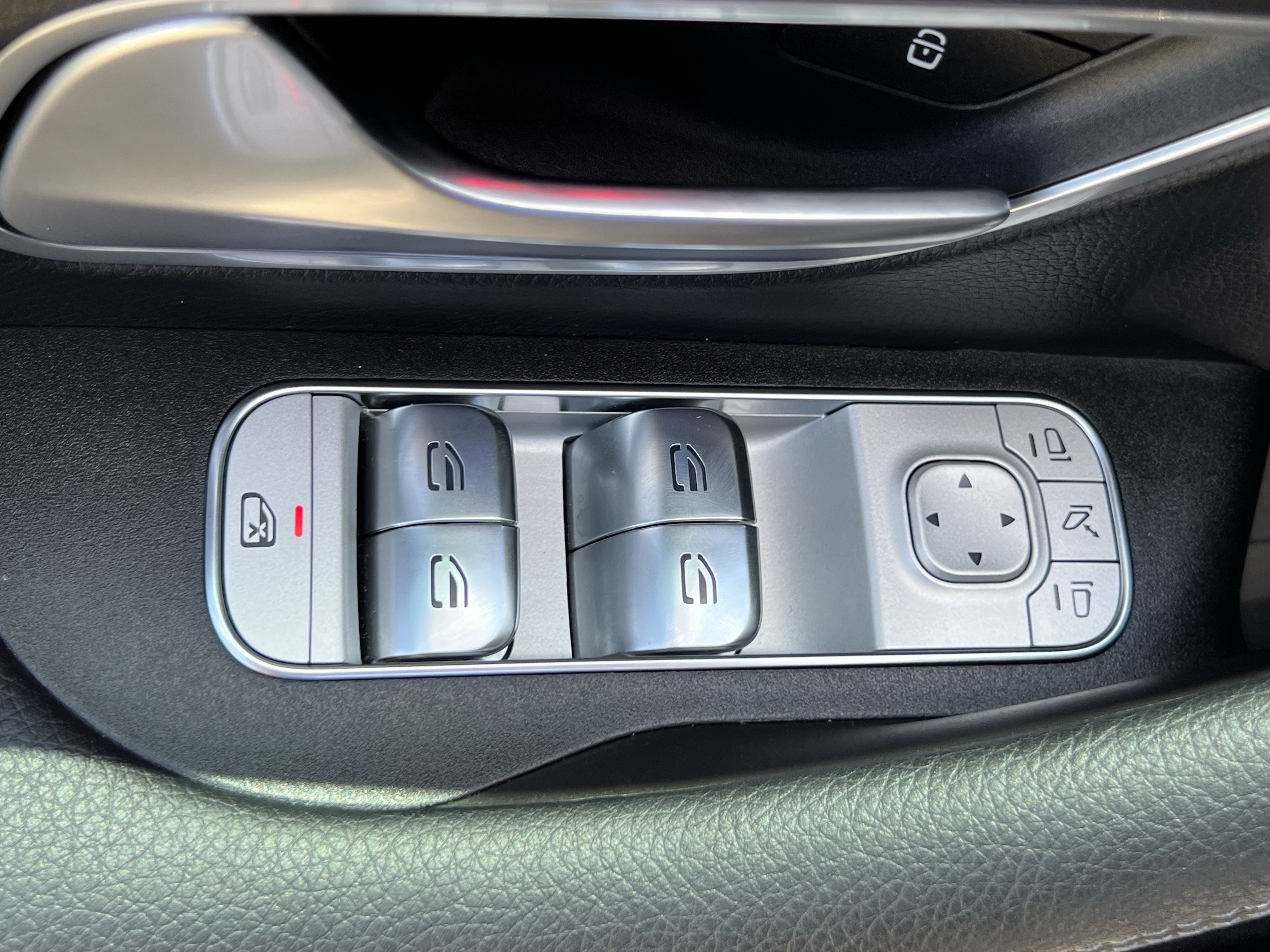 Certified 2026 Mercedes-Benz GLE 350 4MATIC image 15