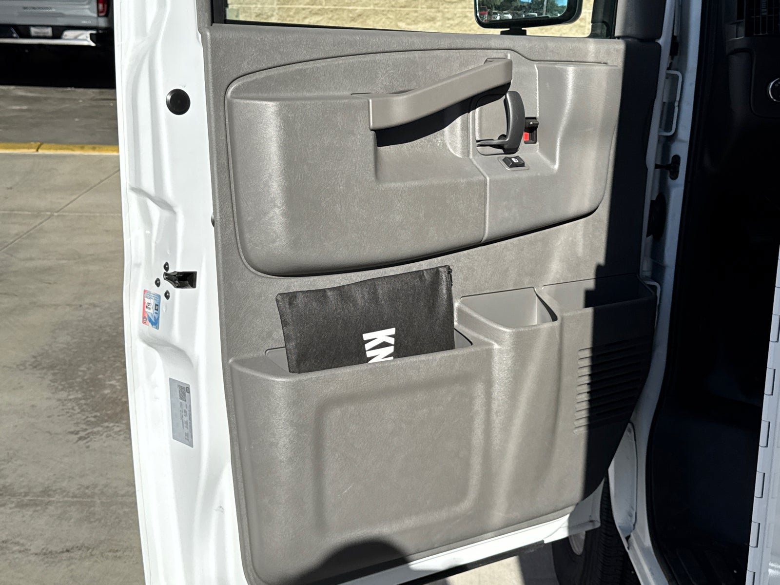 New 2025 GMC Savana 3500 w/ Power Convenience Package RWD image 24