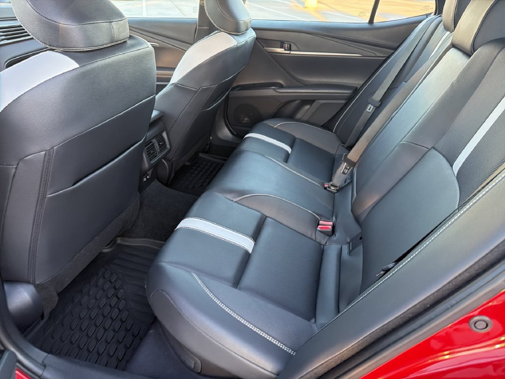 Certified 2026 Toyota Camry Hybrid w/ Multimedia Upgrade Package FWD image 29
