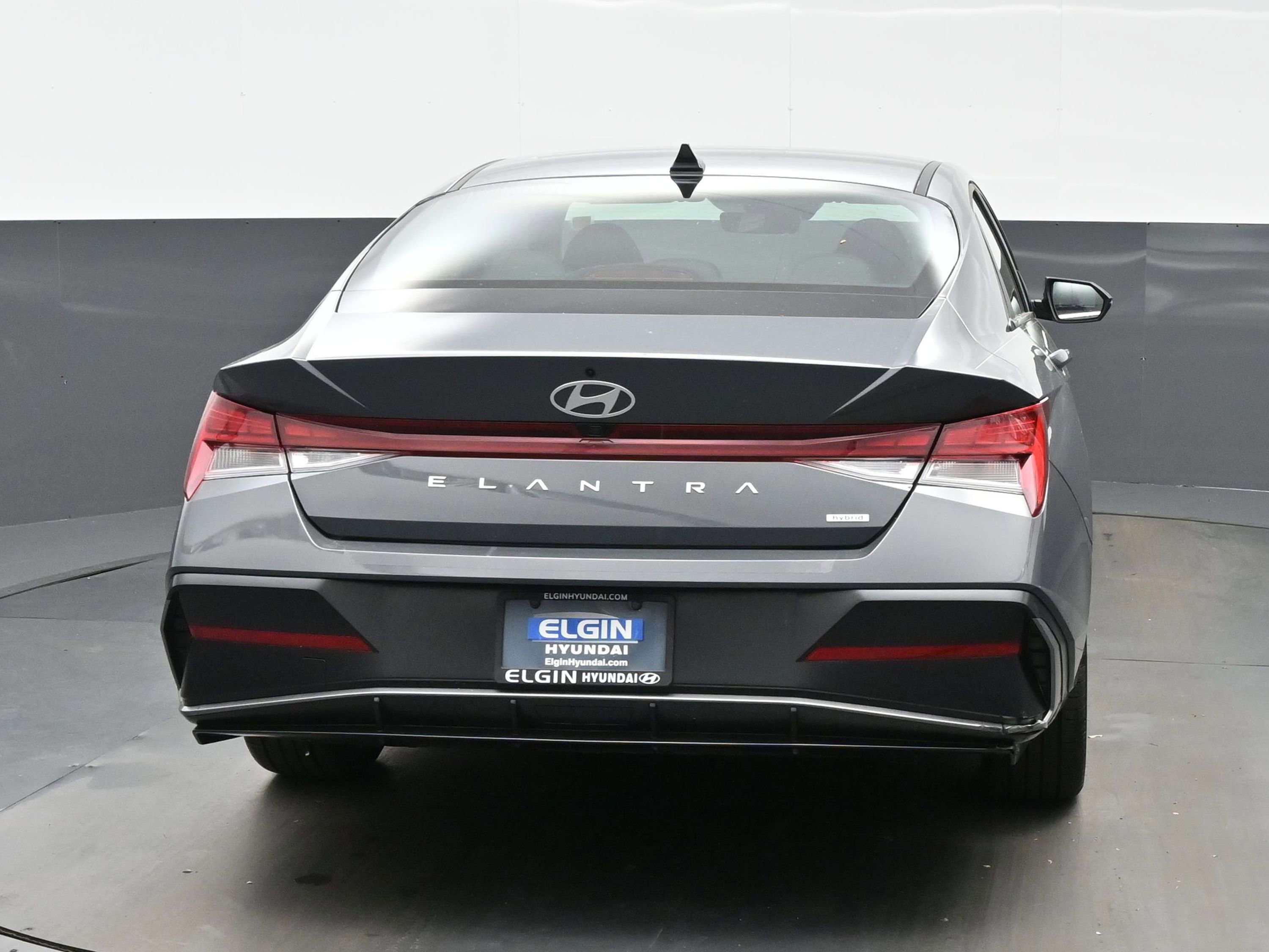 Used 2025 Hyundai Elantra Limited FWD image 5