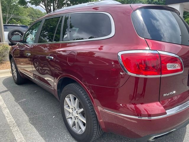 Used 2017 Buick Enclave Leather FWD image 4