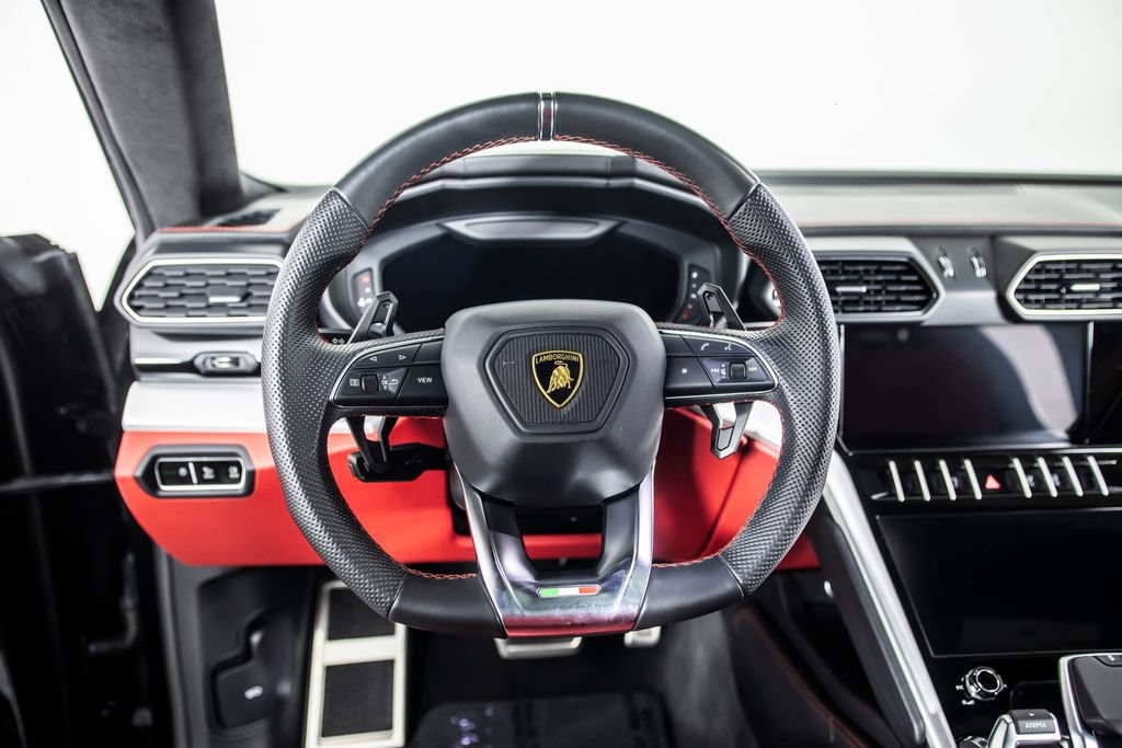 Used 2021 Lamborghini Urus AWD/4WD image 28