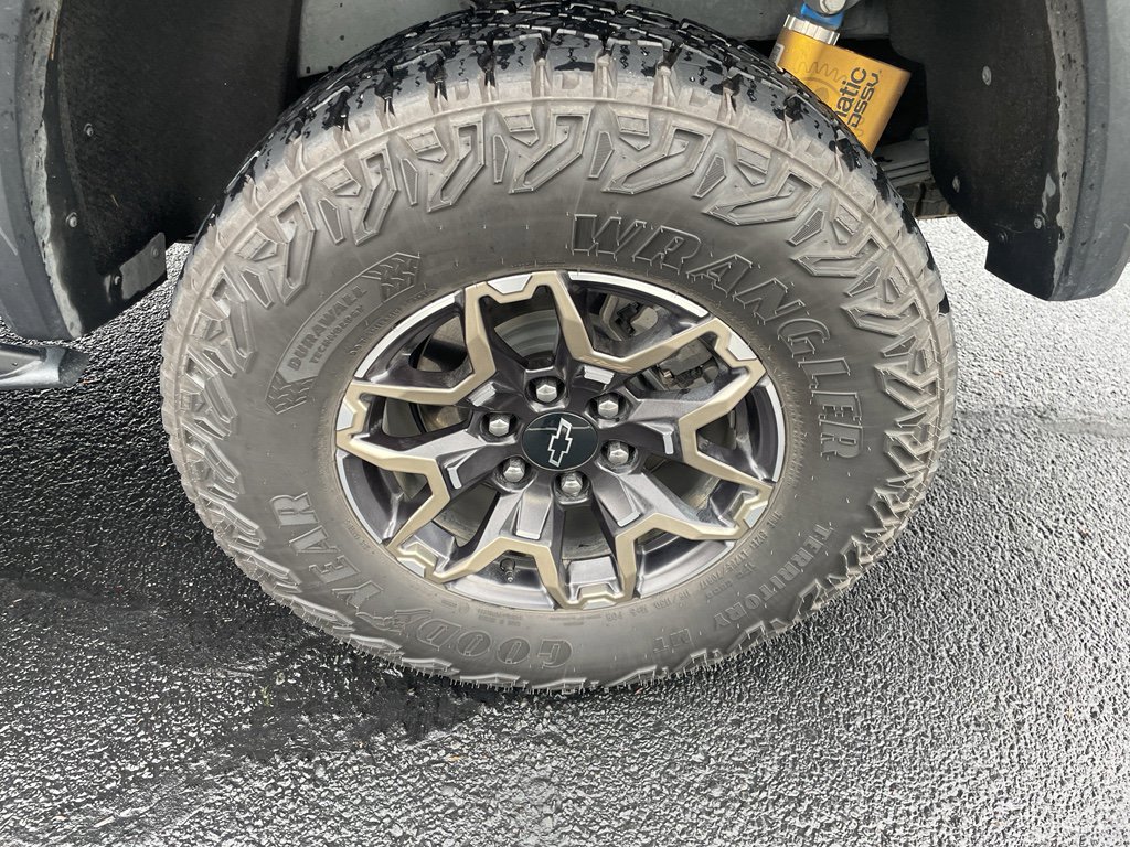 Used 2024 Chevrolet Colorado ZR2 w/ ZR2 Convenience Package III image 11