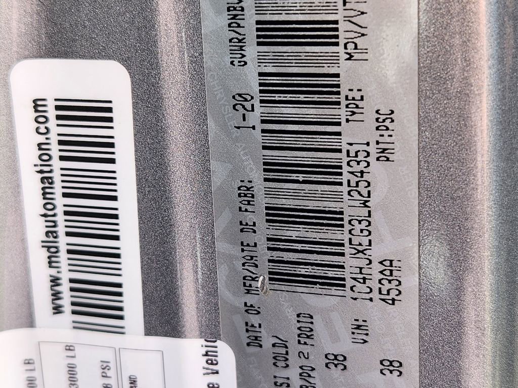 Used 2020 Jeep Wrangler Unlimited Sahara image 21