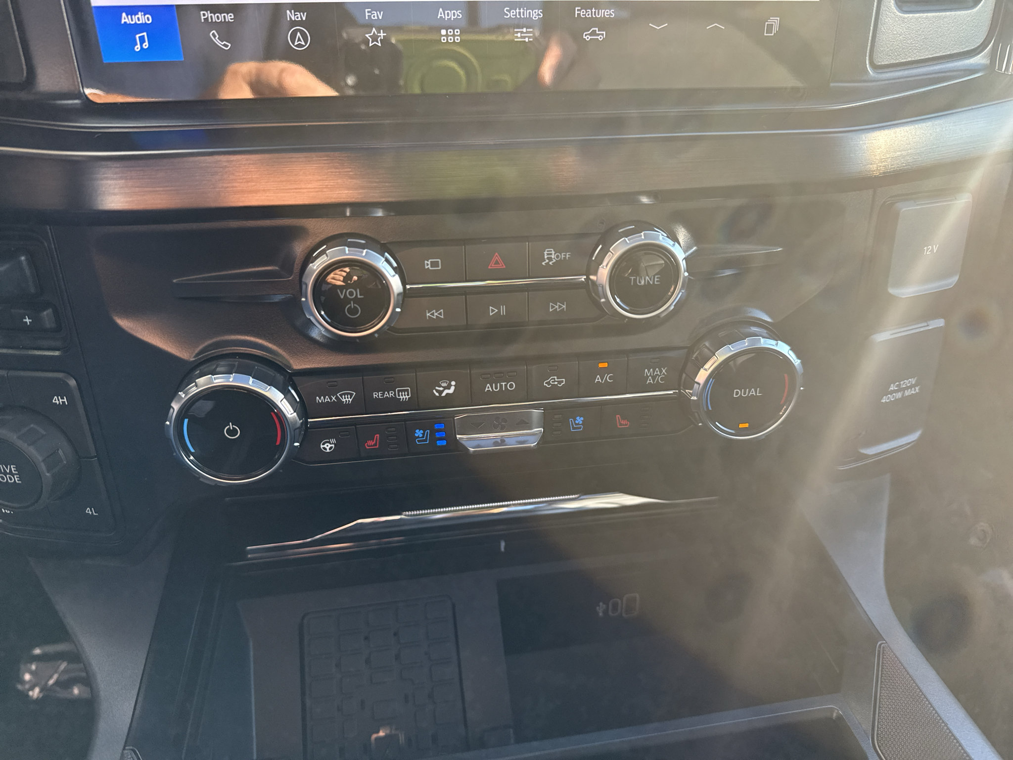New 2027 Ford F250 Lariat w/ Black Appearance Package AWD/4WD image 25