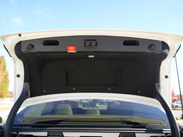 Used 2016 Mercedes-Benz E 350 Sedan image 18