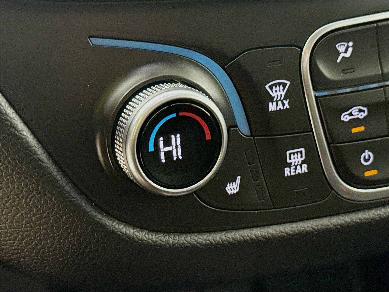 Used 2018 Chevrolet Equinox LT image 19