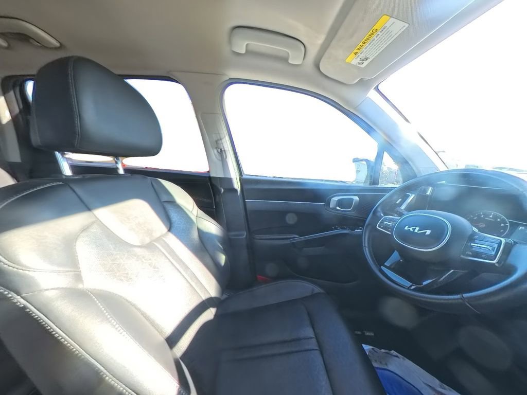 Used 2022 Kia Sorento S w/ Panoramic Sunroof Package image 25