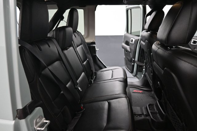 Used 2023 Jeep Wrangler Unlimited Rubicon 392 w/ Trailer Tow Package AWD/4WD image 29