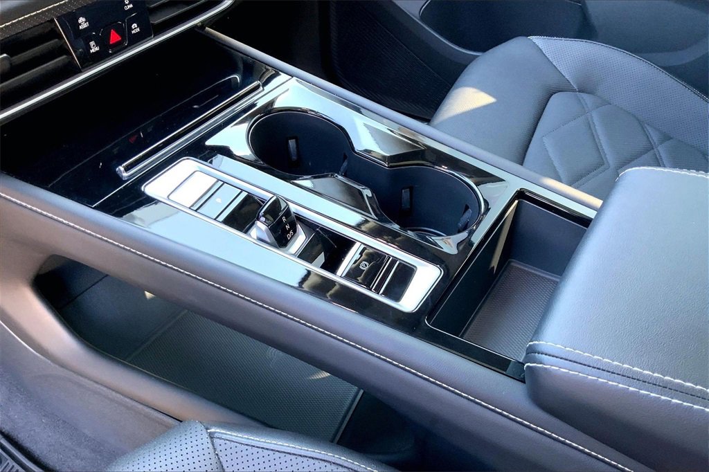 Used 2024 Volkswagen Atlas SE image 15