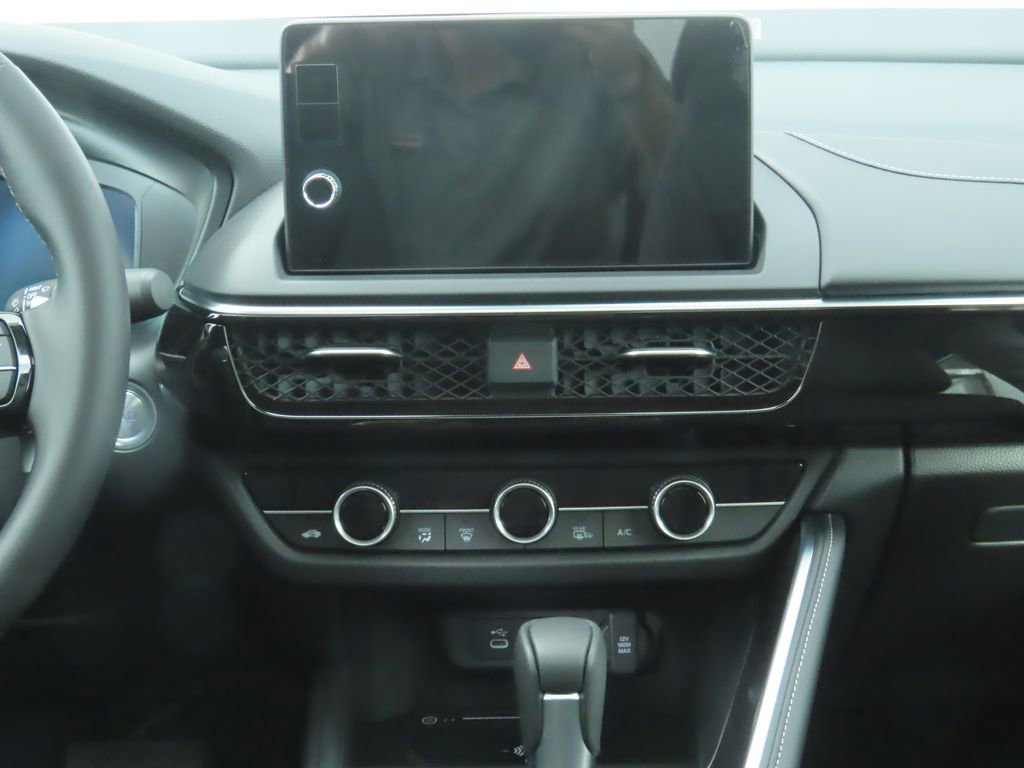 Used 2025 Acura ADX FWD image 16