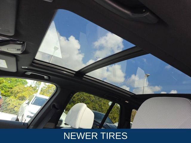 Used 2025 BMW X5 M60i w/ Climate Comfort Package image 6
