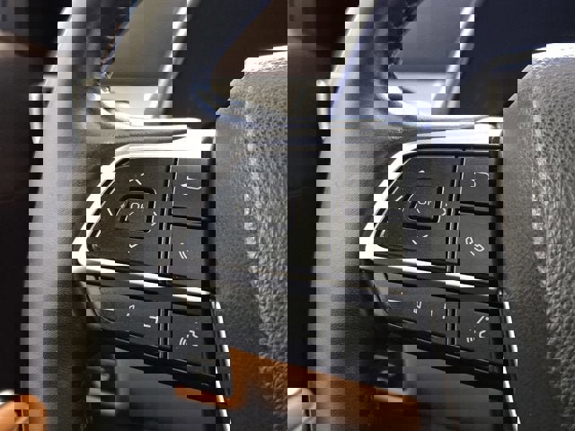 Used 2020 Toyota Highlander Platinum image 29