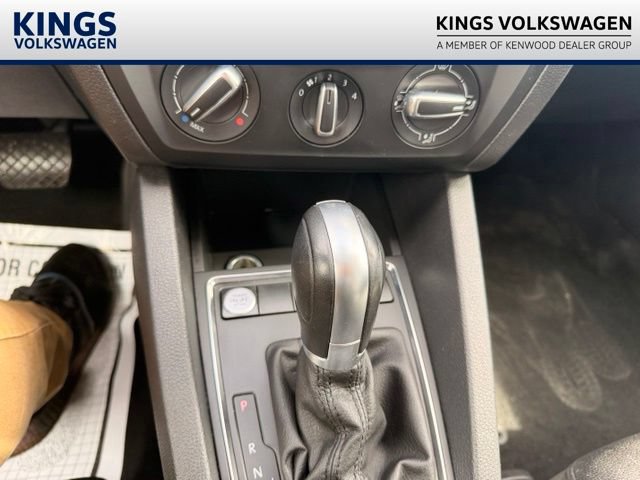 Used 2015 Volkswagen Jetta SE FWD image 27