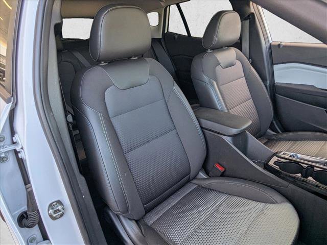 Used 2025 Chevrolet Trax LT image 19