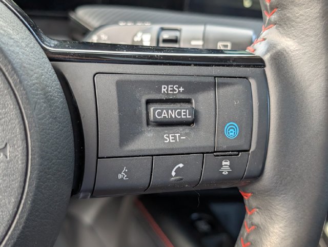 Used 2025 Nissan Kicks SR w/ SR Premium Package AWD/4WD image 23