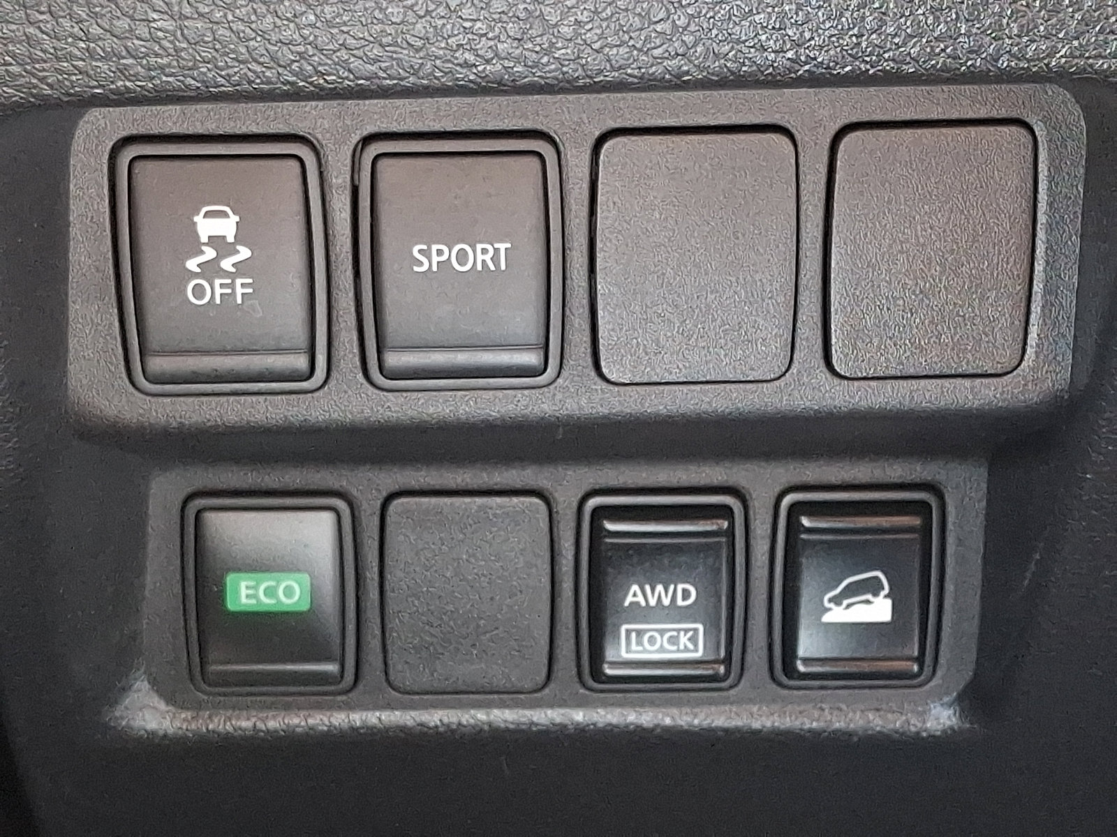 Used 2016 Nissan Rogue SV AWD/4WD image 24