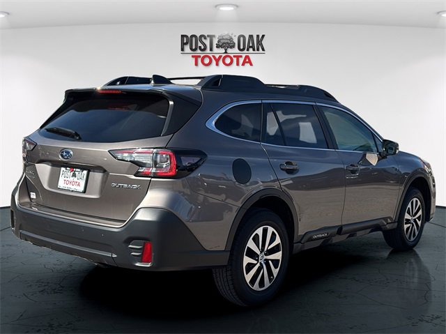 Used 2022 Subaru Outback Premium image 7