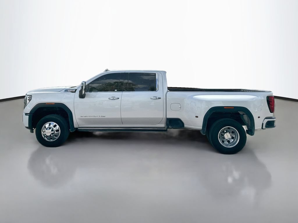 Used 2024 GMC Sierra 3500 Denali w/ Denali Reserve Package AWD/4WD image 4