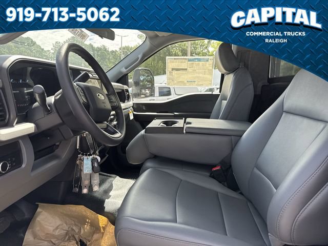 New 2025 Ford F550 2WD Regular Cab Super Duty image 17
