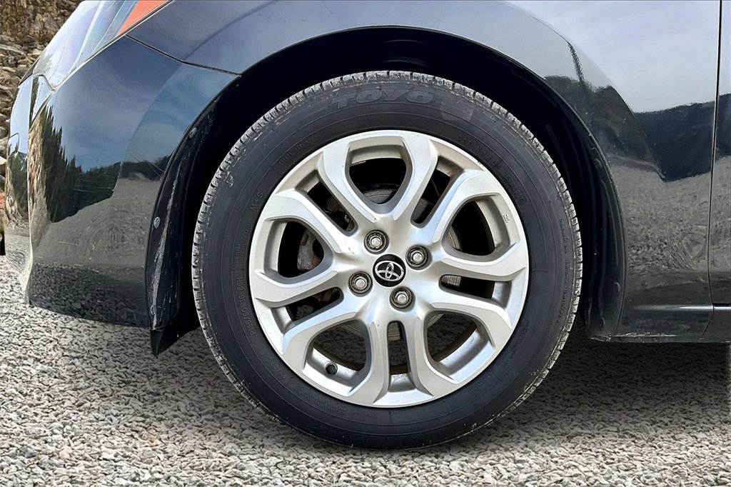 Used 2017 Toyota Yaris iA image 8