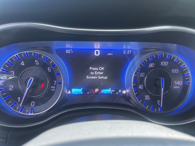 Used 2018 Chrysler 300 Limited RWD image 20