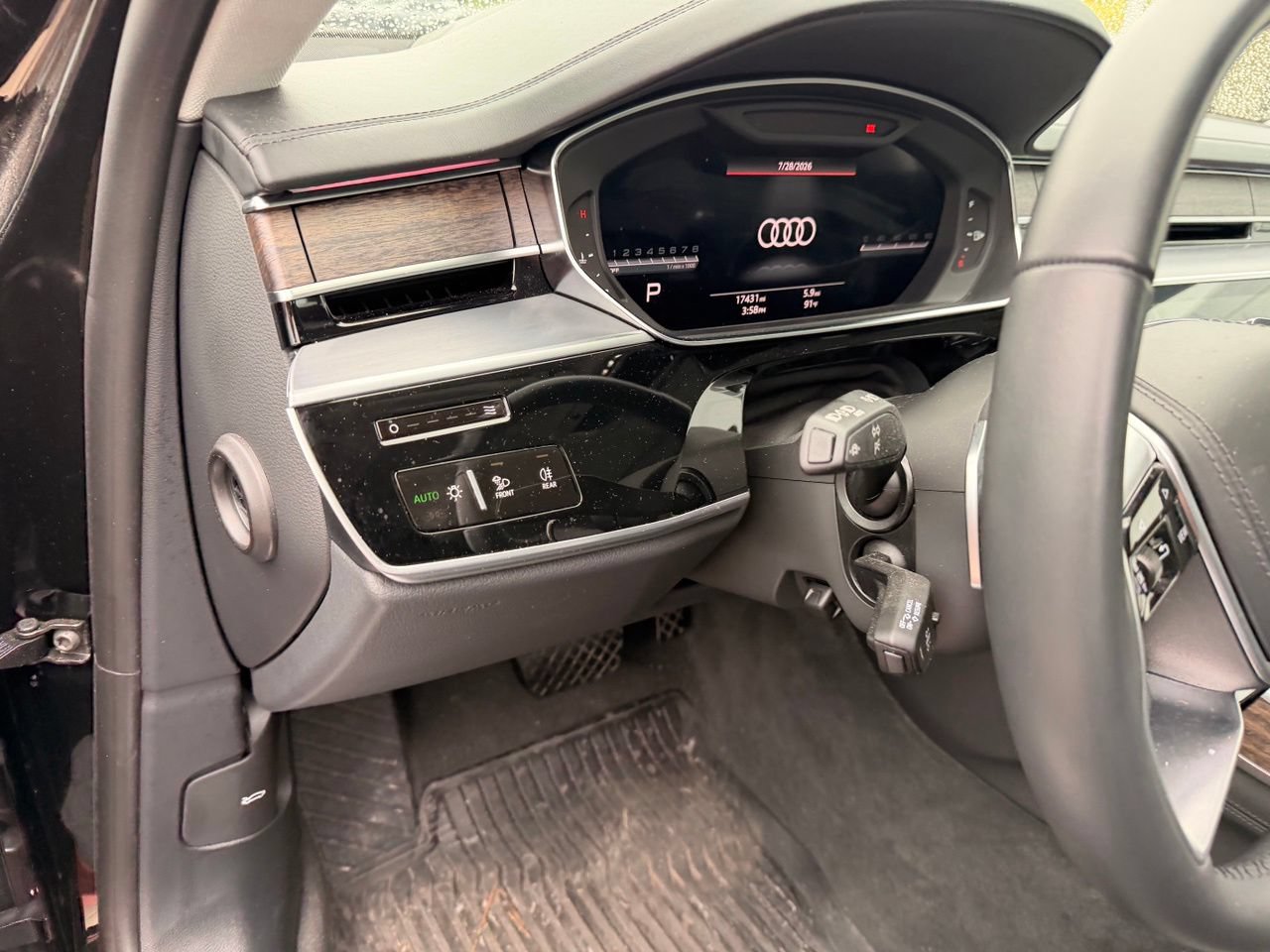 Used 2024 Audi A8 L 3.0T AWD/4WD image 9