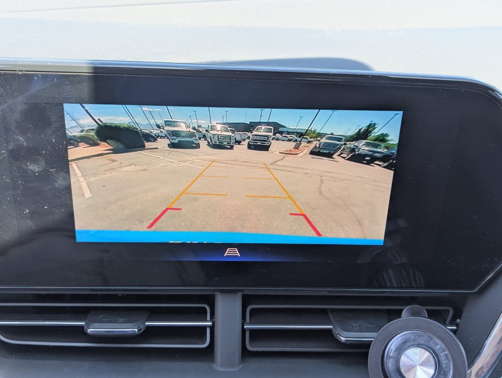 Used 2024 Chevrolet Trax LT w/ Driver Confidence Package FWD image 17