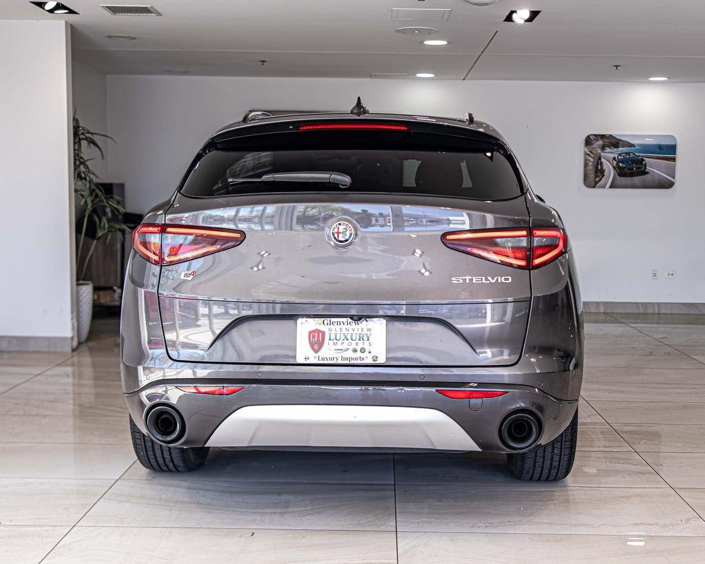 Used 2023 Alfa Romeo Stelvio Ti AWD/4WD image 13
