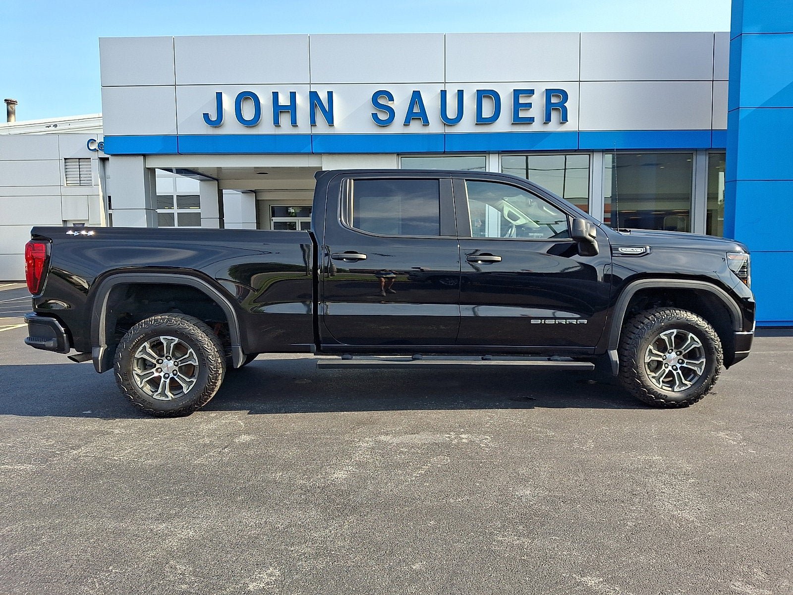 Used 2024 GMC Sierra 1500 Pro w/ Graphite Edition AWD/4WD image 7