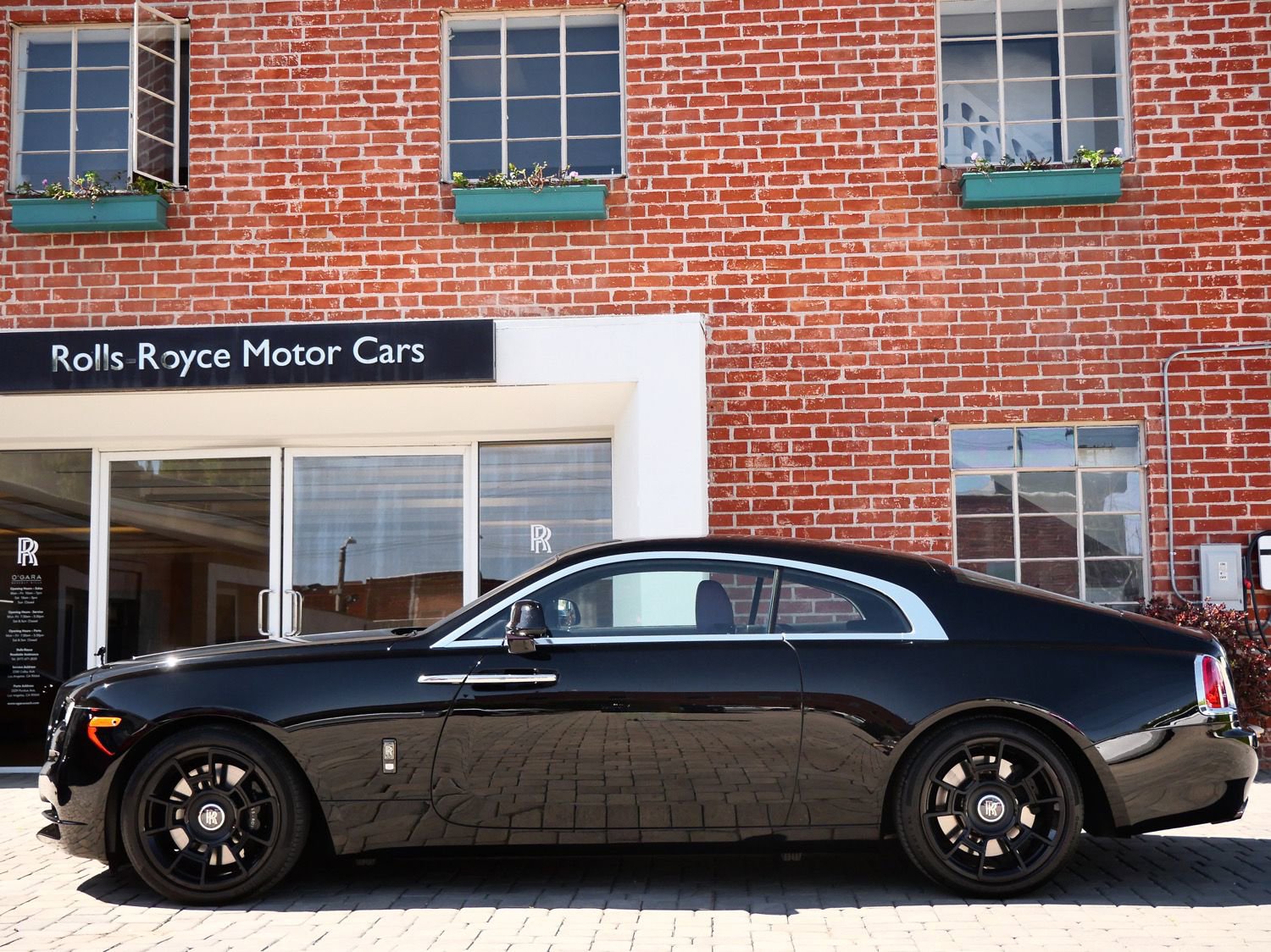 Used 2018 Rolls-Royce Wraith RWD image 2