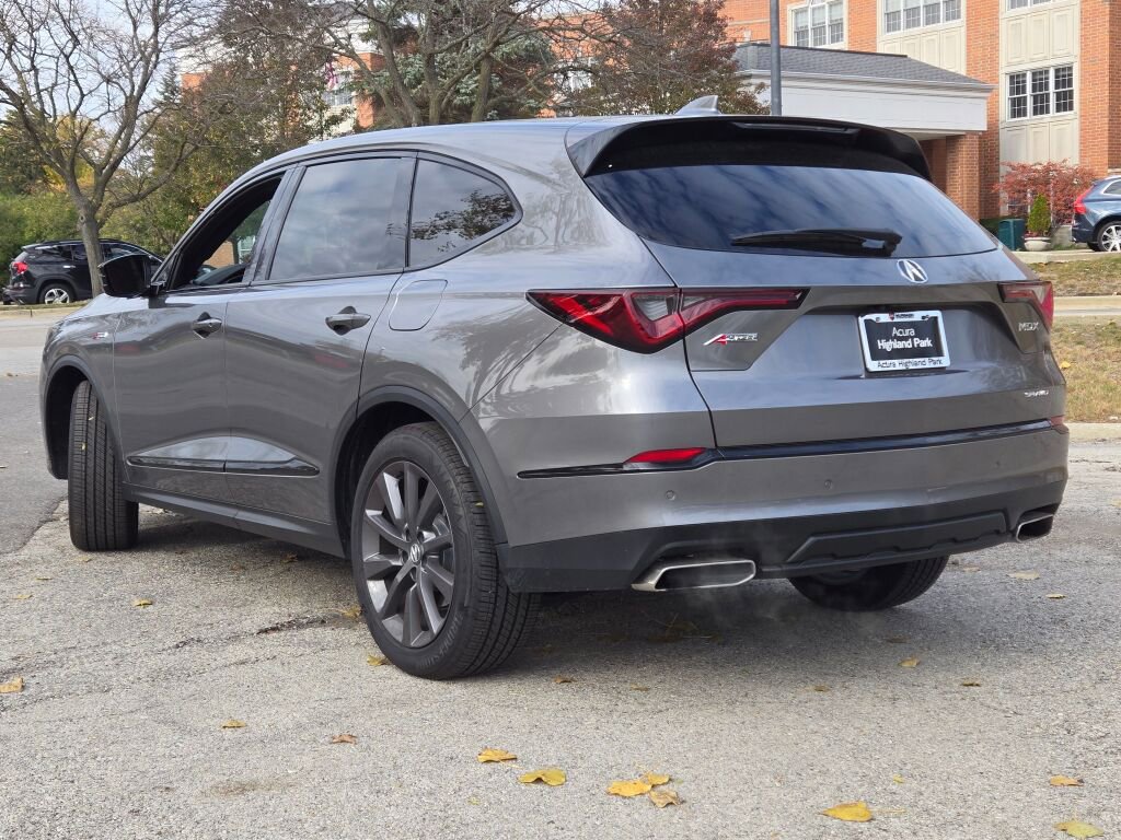Used 2025 Acura MDX A-Spec image 17