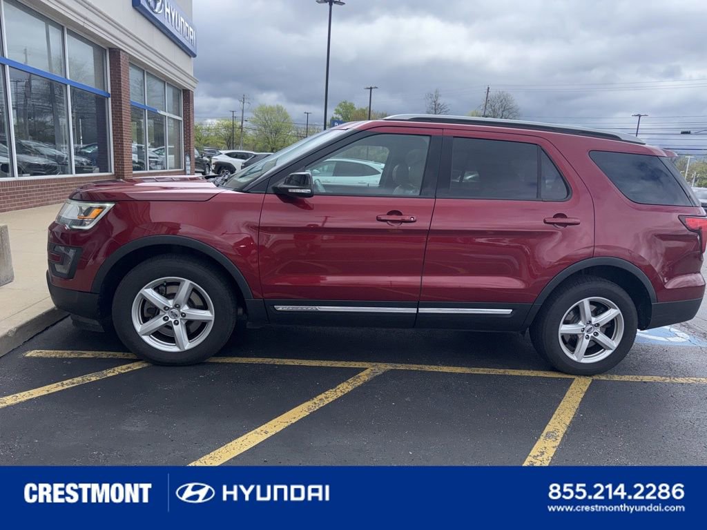 Used 2016 Ford Explorer XLT w/ Equipment Group 202A AWD/4WD image 7