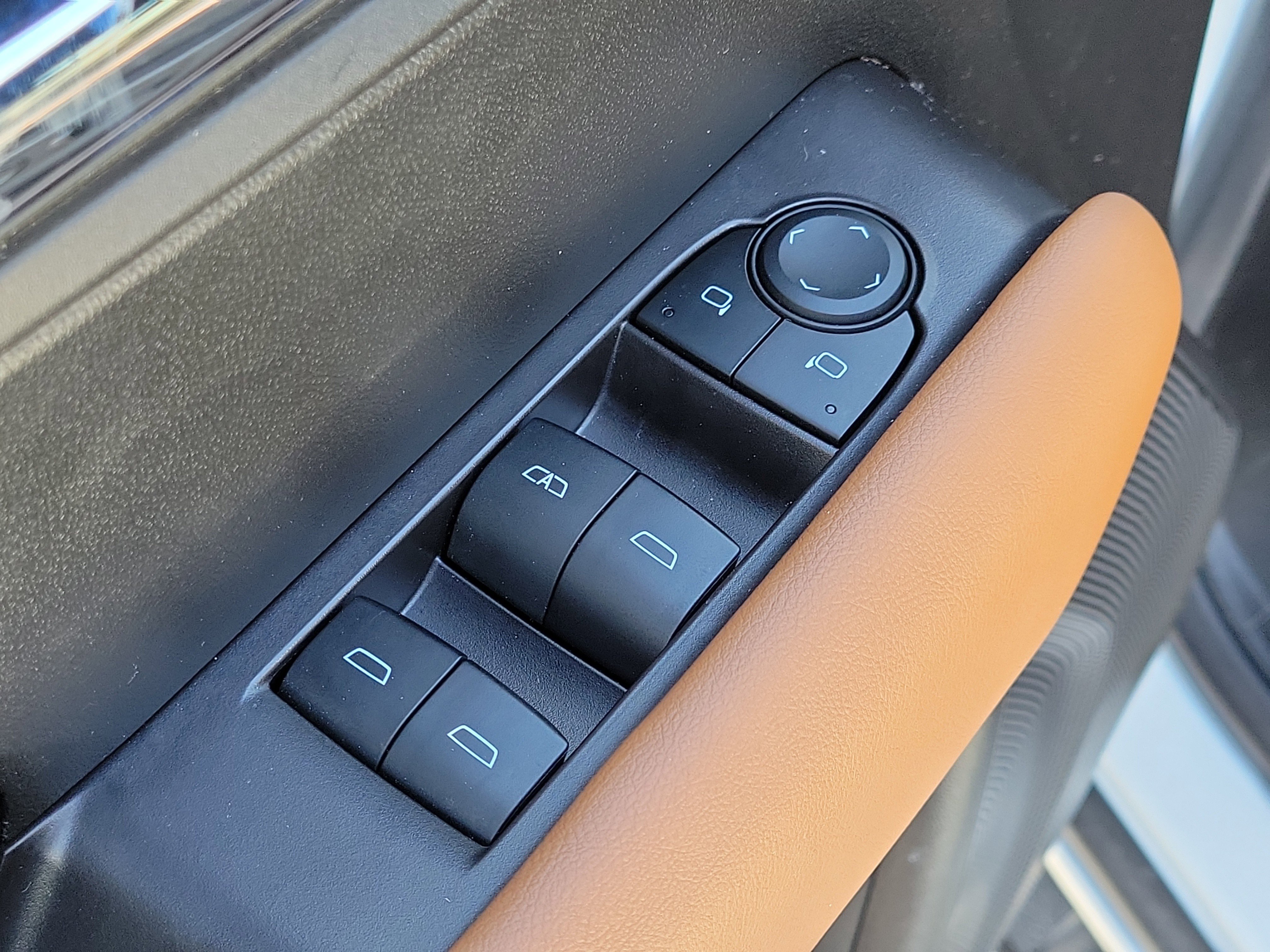 Used 2024 GMC Canyon AT4 w/ AT4 Premium Package AWD/4WD image 19