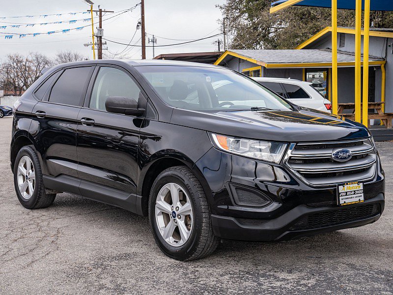 Used 2018 Ford Edge SE w/ Cargo Accessory Package image 3